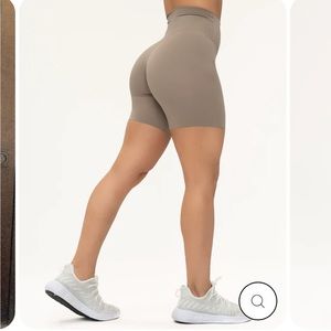 Lycit biker shirt tan raw edge small new with tags